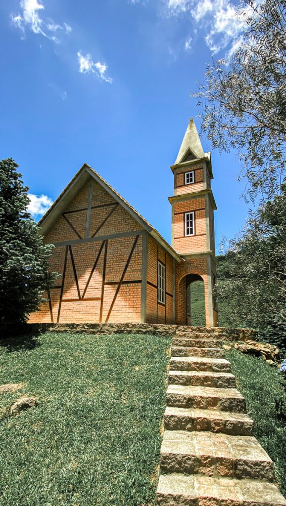 igreja-enxaimel-ribeirao-treze-benedito-novo-casal-de-marte (3)