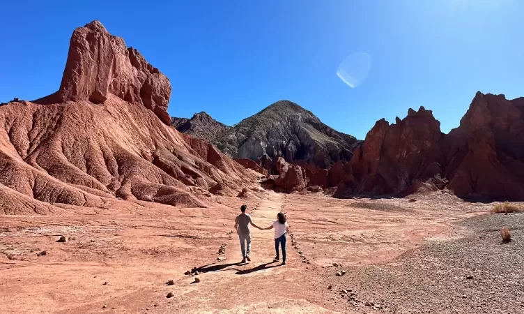 Tudo sobre: Vale do Arco Íris e Hierbas Buenas no Atacama